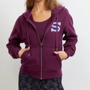 stori seek zip up hoodie in mulberry size 6